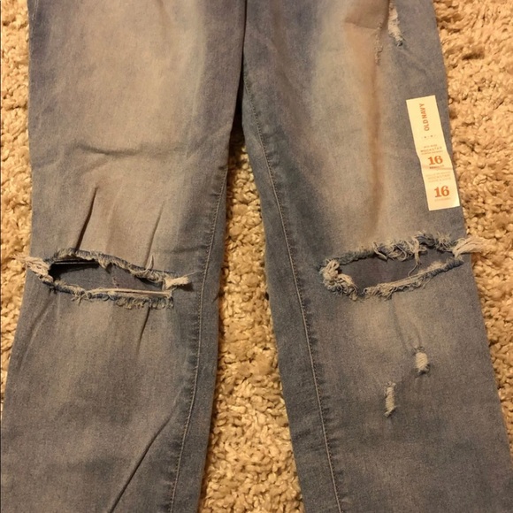 NWT Old Navy Distressed Jeans - Picture 4 of 5